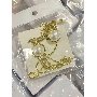 4.9-star customer review photo by M*****n, image 4 of 6 for Retro Resin Velvet Jewelry Display Frame Baroque Style