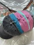 Foto de reseña de 4.4 estrellas por A*****., imagen 1 de 2 para Gorra de Béisbol Ajustable Algodón Color Sólido Visera Curva